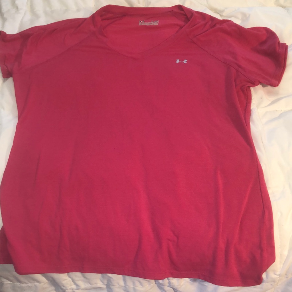 Nwot Under Armour Tee 273